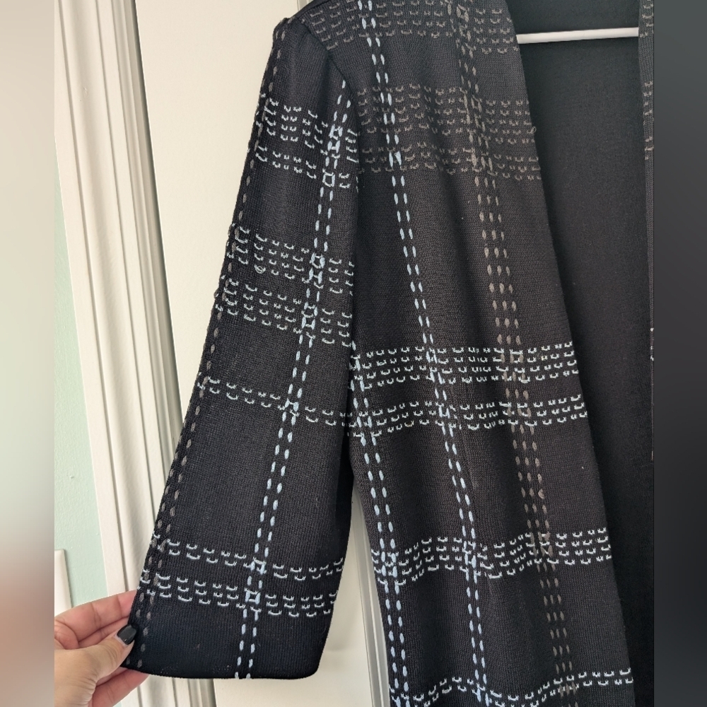 Misook, Women's Size Medium, Black, 3/4 Sleeve‎ Plaid Cardigan, Retro - Picture 4 of 12